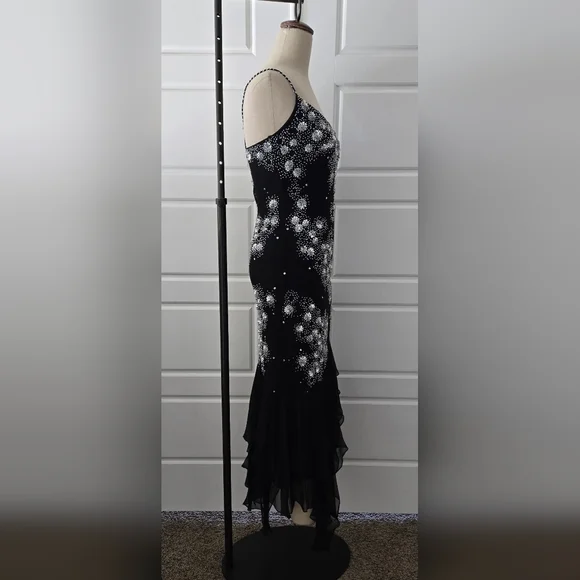 Asymmetrical Beaded Chiffon Black and White Formal Dress - Picture 2 of 8